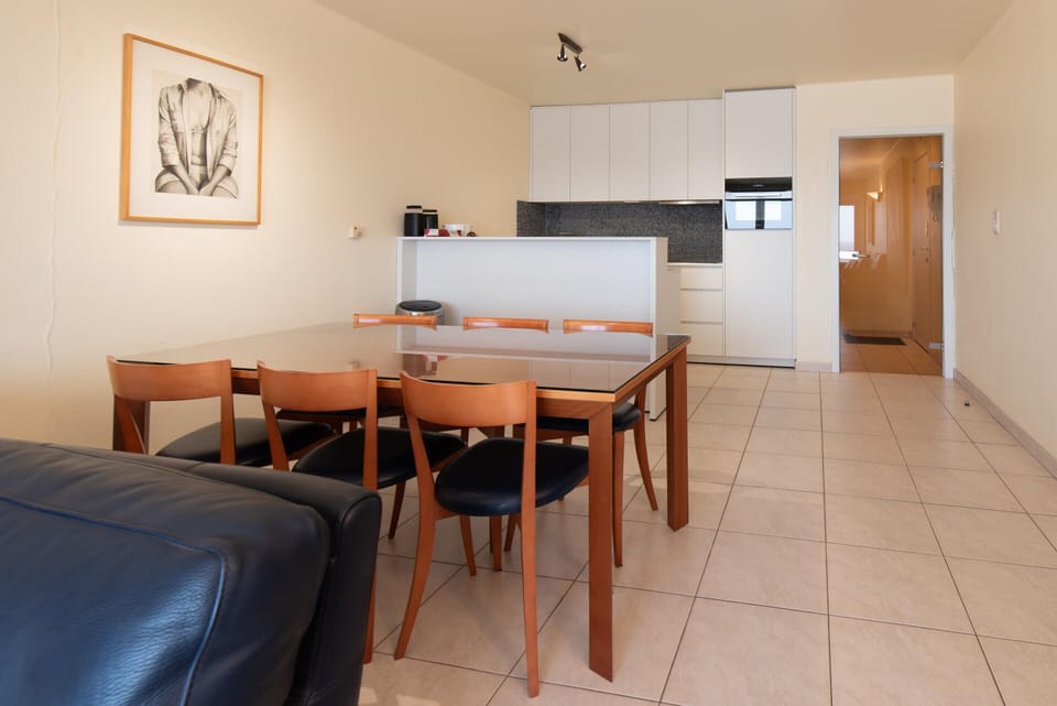 Apartment | Dining