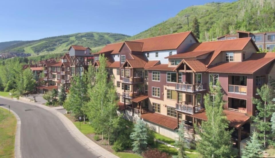 Experience the ultimate ski-in/ski-out lifestyle at Silver Star at Park City. This luxury retreat offers a heated pool, fitness center, and onsite dining, all just steps from the slopes.