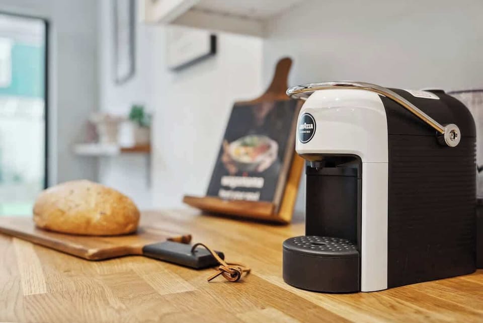 Coffee machine to prepare your morning coffee before starting the day and explore the charm of Portsmouth at Blue Puffin Stays Short Lets & Serviced Accommodation