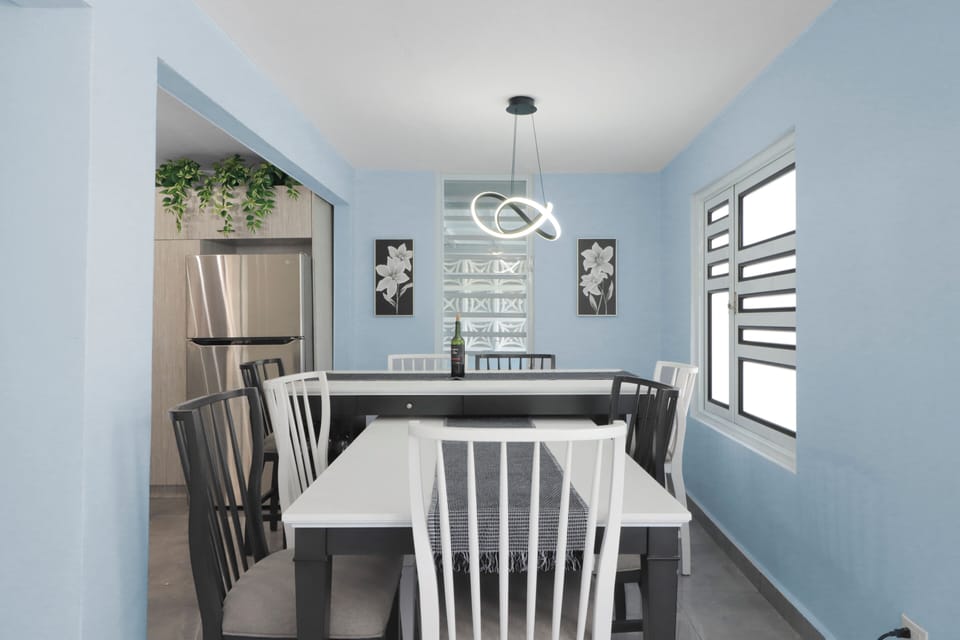 Dinning Room - Seats 8