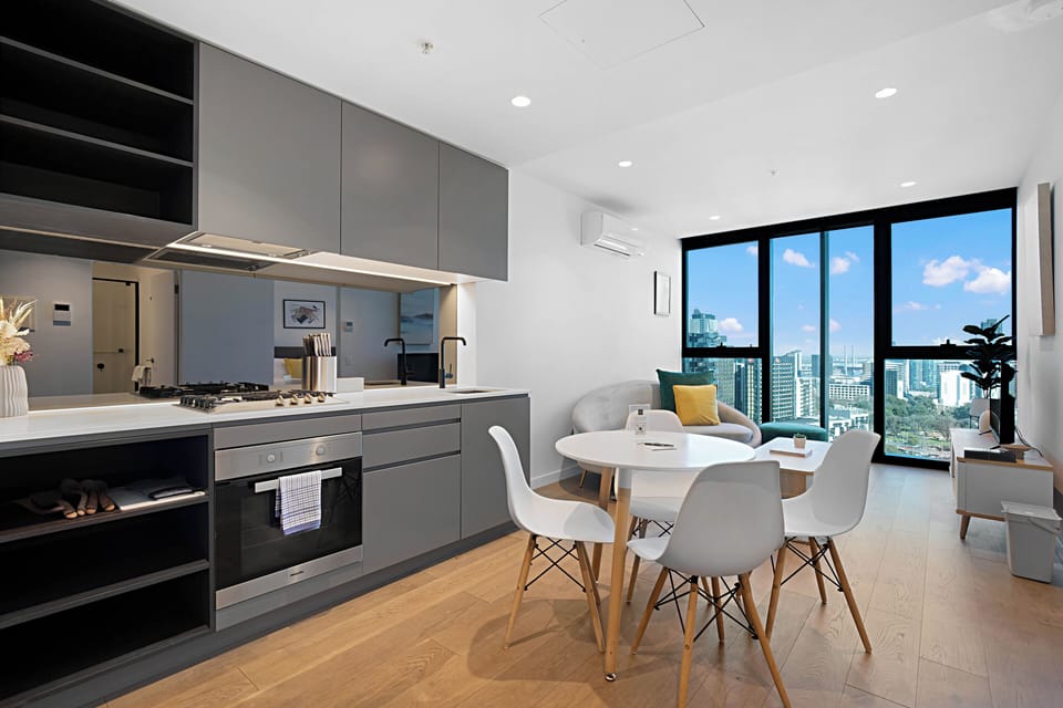 Apartment, 1 Bedroom | Private kitchen | Mini-fridge, microwave, oven, stovetop