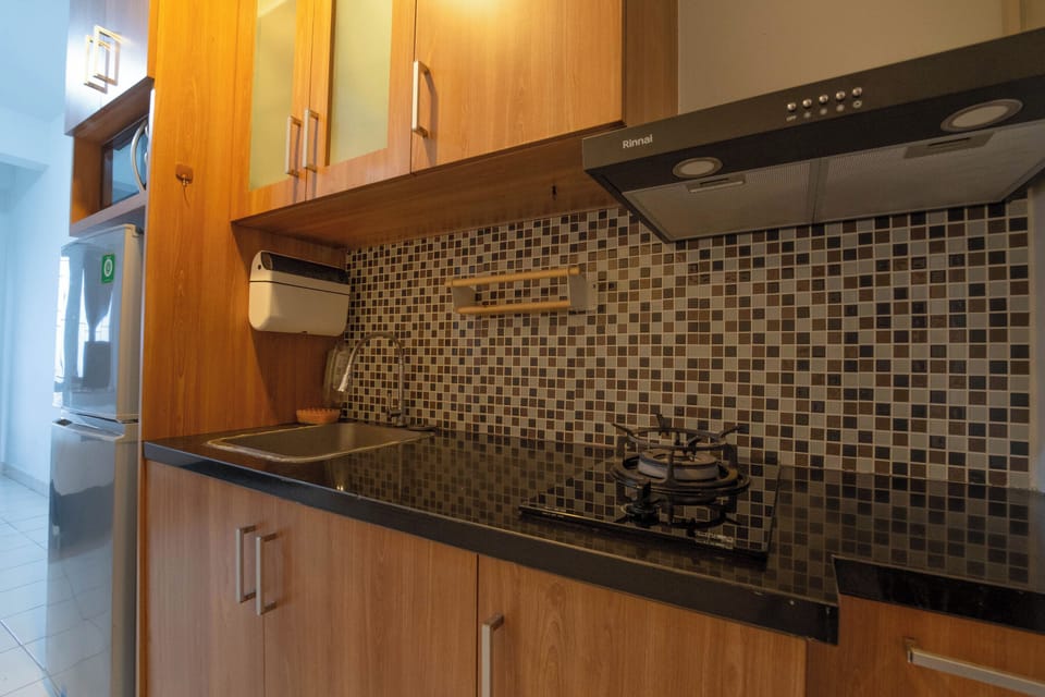 Deluxe Studio, City View | Private kitchen