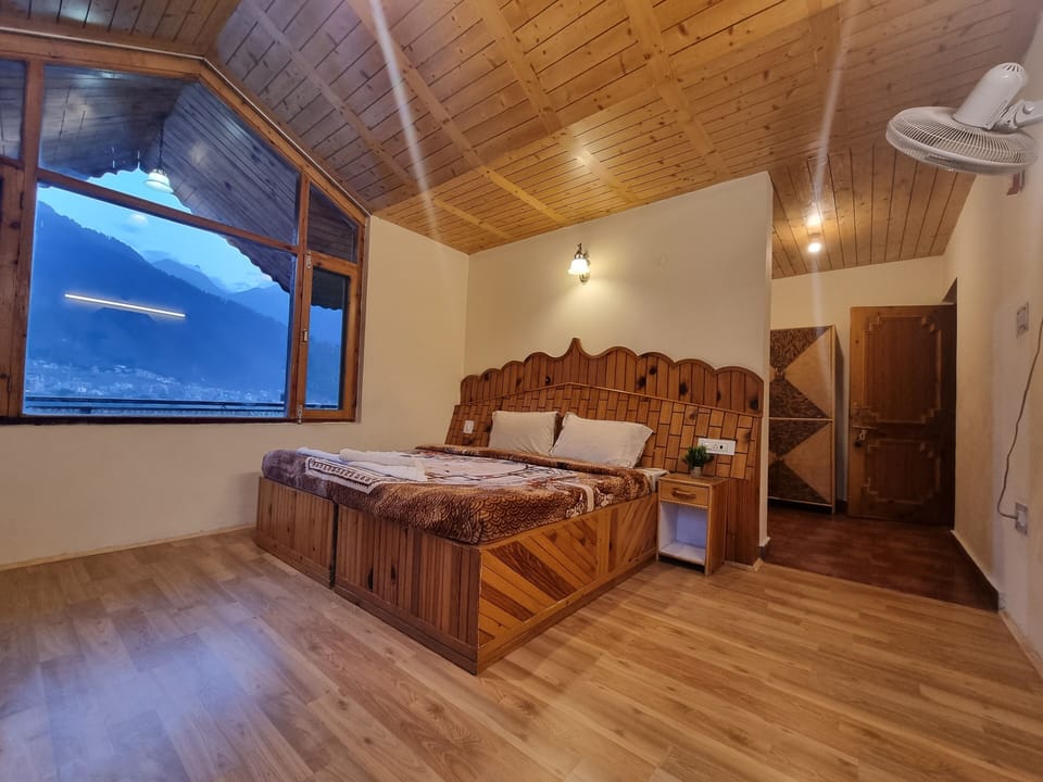 Classic Double Room, Balcony, Mountain View | Free WiFi
