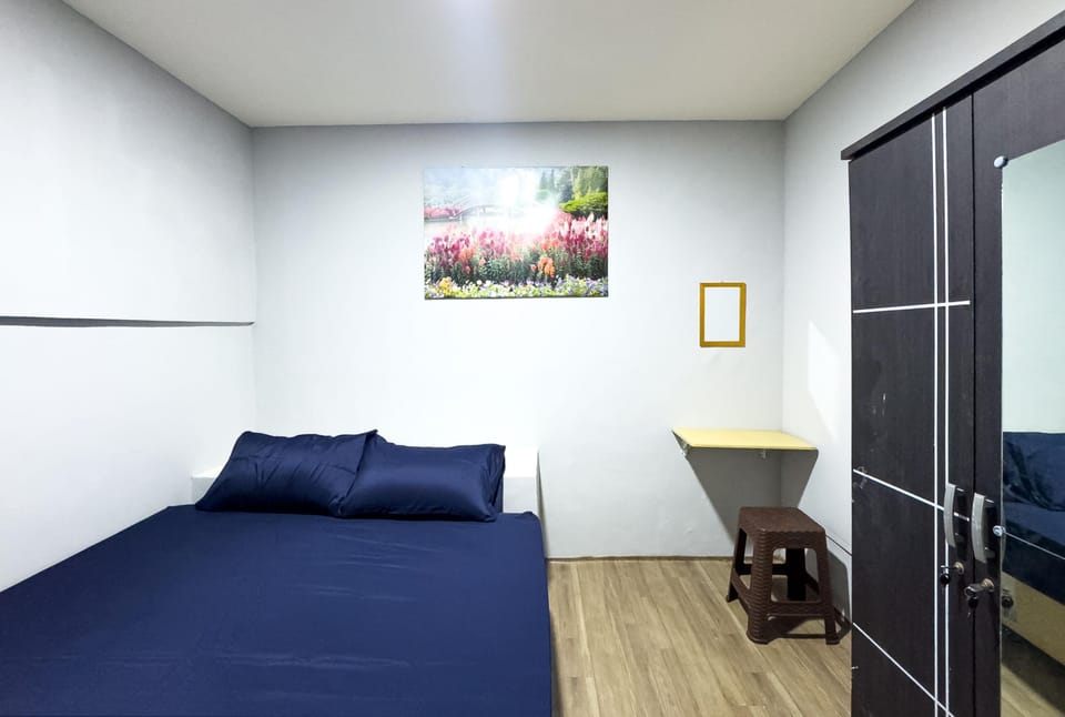 Standard Double Room | Desk, laptop workspace, free WiFi