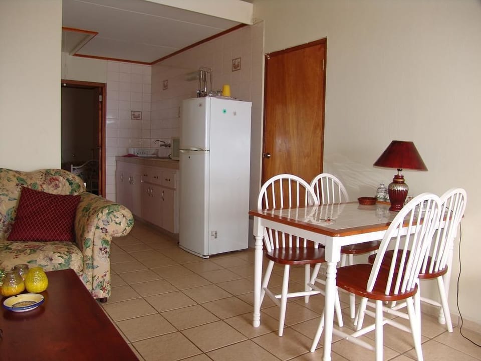 Apartment, 1 Bedroom, Ocean View | Living area | Flat-screen TV