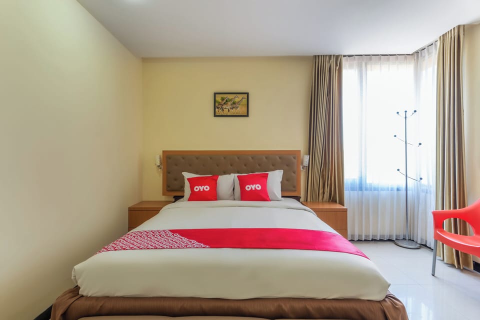 Deluxe Double Room | Desk, free WiFi, bed sheets
