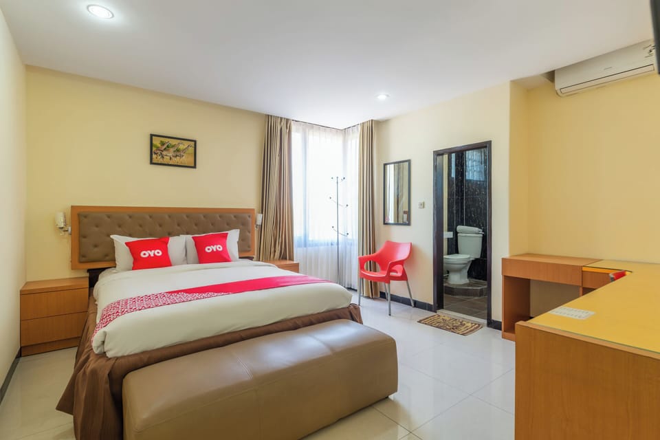 Deluxe Double Room | Desk, free WiFi, bed sheets