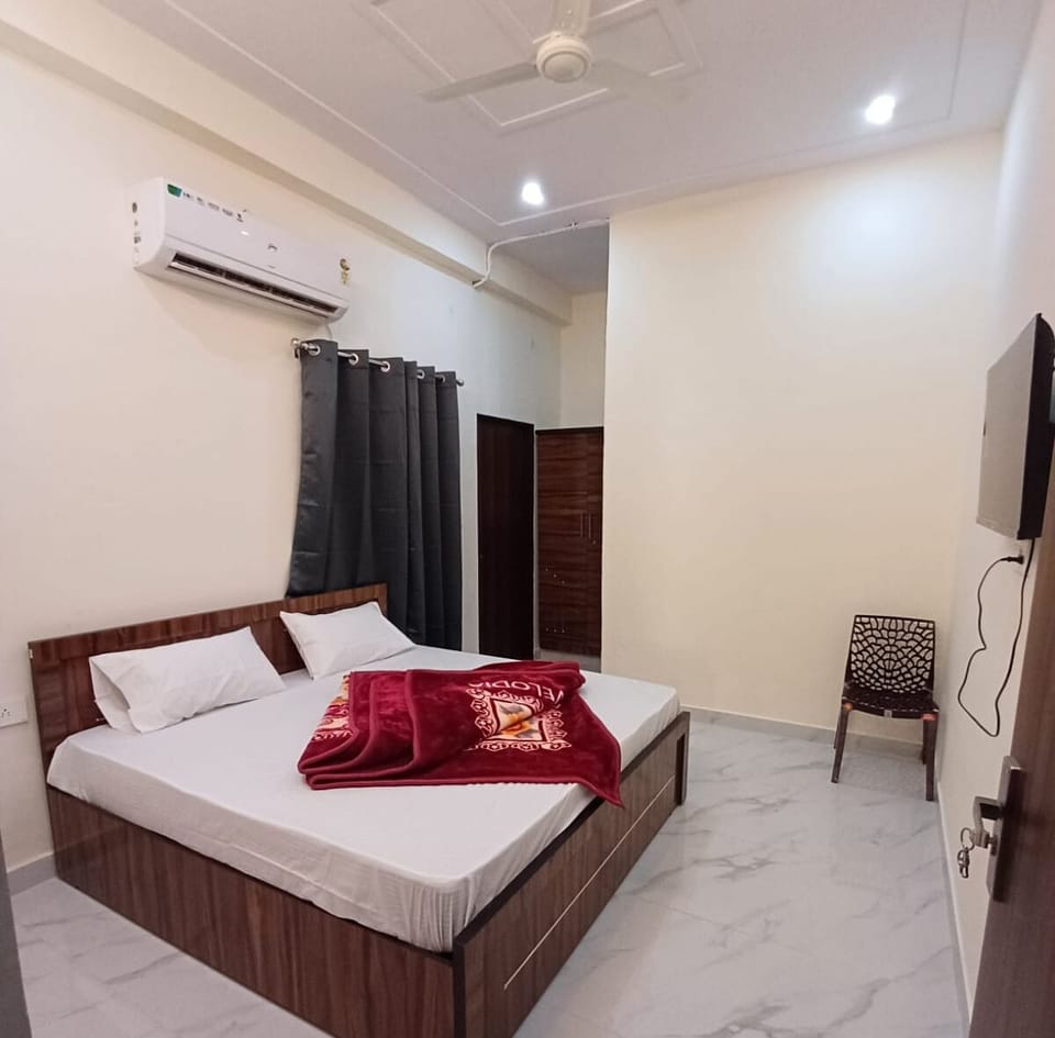 Classic Double Room, Balcony, City View | Desk, laptop workspace, free WiFi