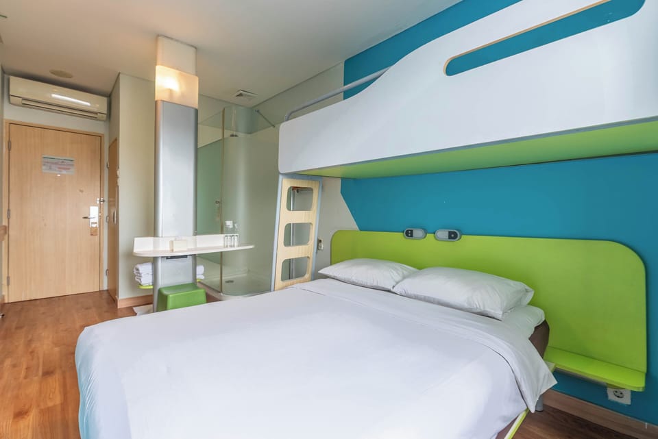 Standard Triple Room, City View | Free WiFi