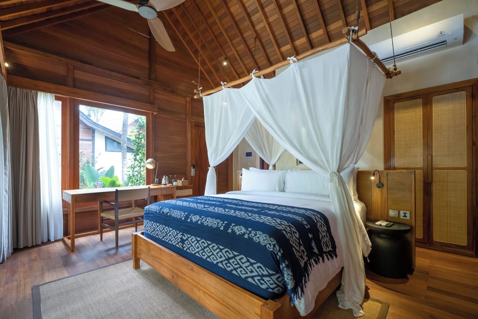 Suite, 1 Queen Bed | 1 bedroom, in-room safe, iron/ironing board, free WiFi