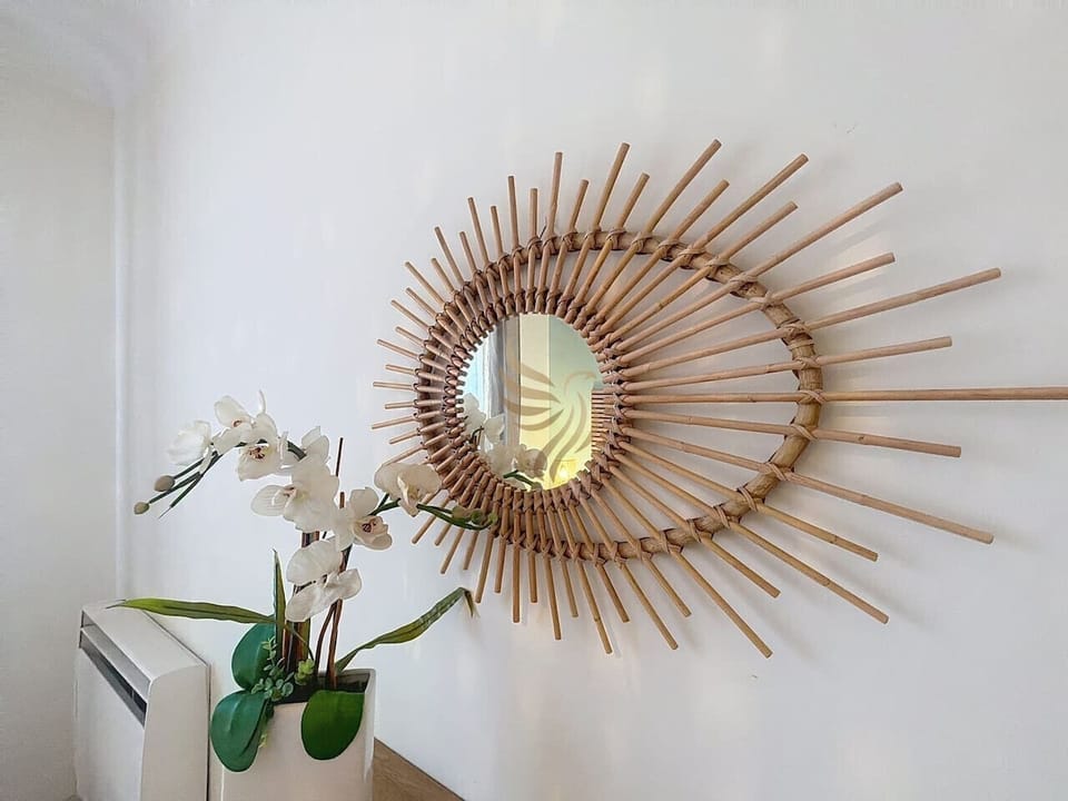 Détails décoratifs soignés pour une ambiance chaleureuse et apaisante.