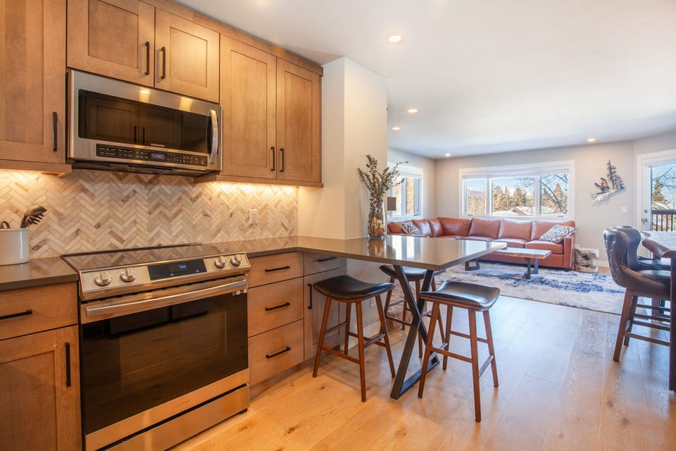 Granite counter tops, stainless steel appliances and all the gadgets you need