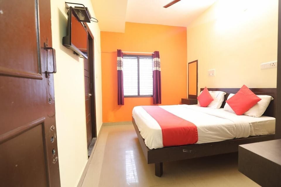 Standard Double Room | WiFi (free), bed sheets