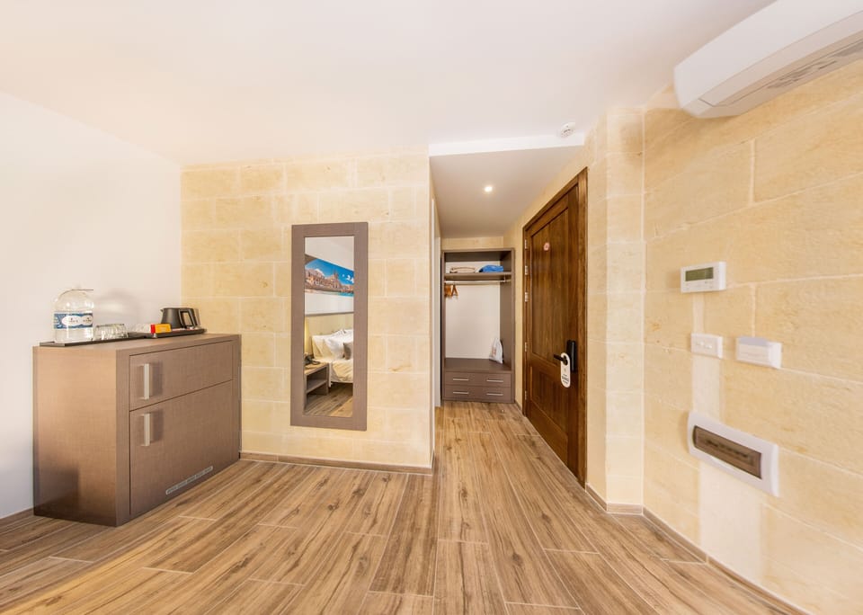 Double Room, Balcony | In-room safe, desk, free WiFi, bed sheets