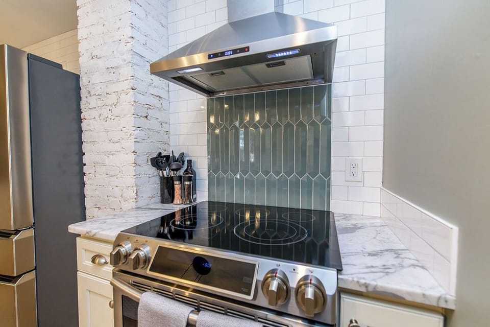 Renovated kitchen with all major appliances and supplies