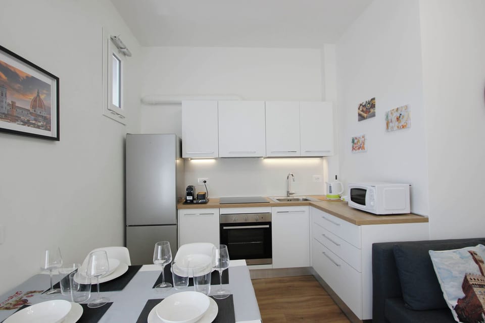 Apartment, Balcony | Private kitchen | Electric kettle, toaster