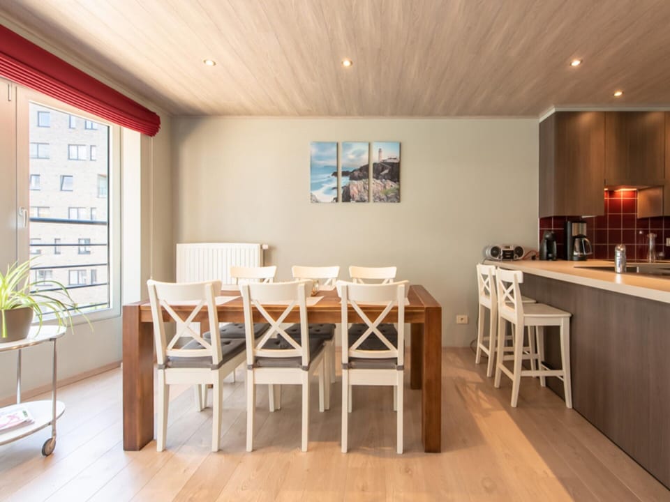 Apartment | Dining