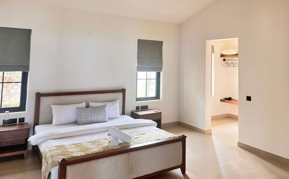 Luxury Villa, Balcony, Sea View | 3 bedrooms, iron/ironing board, free WiFi