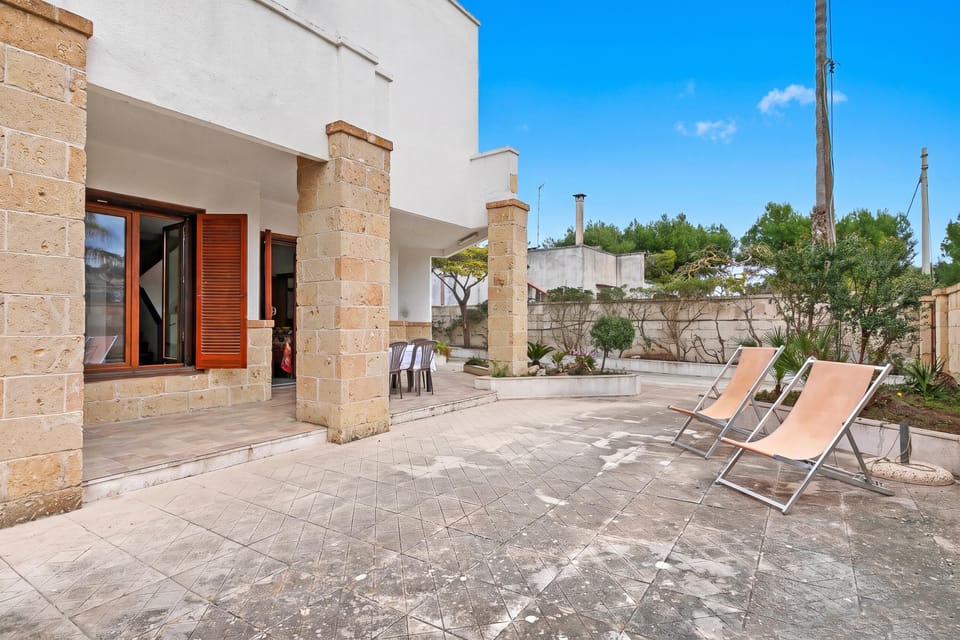 Family Villa, 4 Bedrooms, 2 Bathrooms (Salento Sweet Home Sea View with) | Terrace/patio