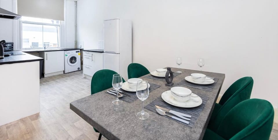 Dining Area at Luxiety Stays Short Lets Serviced Accommodation Chelmsford