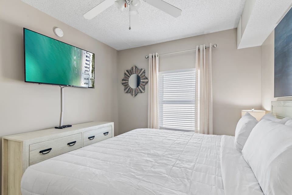 Guest bedroom
