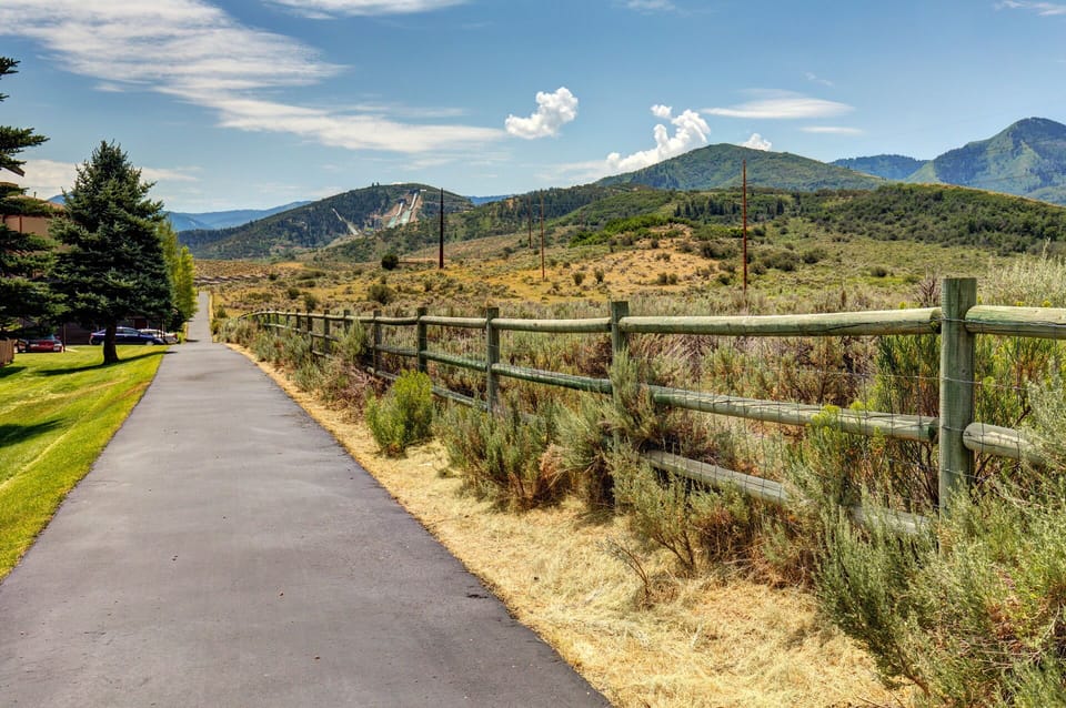Powderwood Pines - Park City, UT is Adjacent to Hiking and Biking Trails