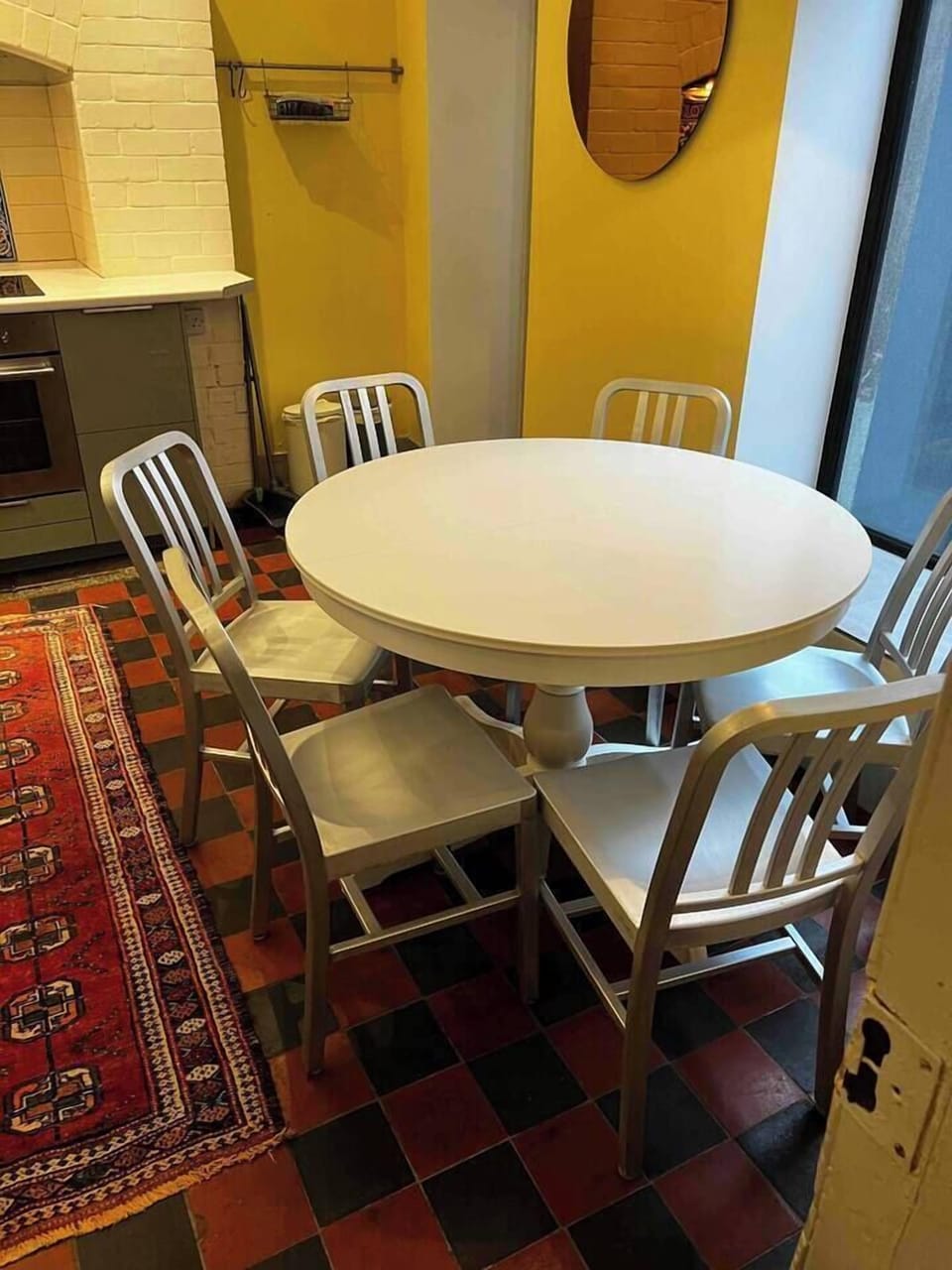 Expanding table 4/6