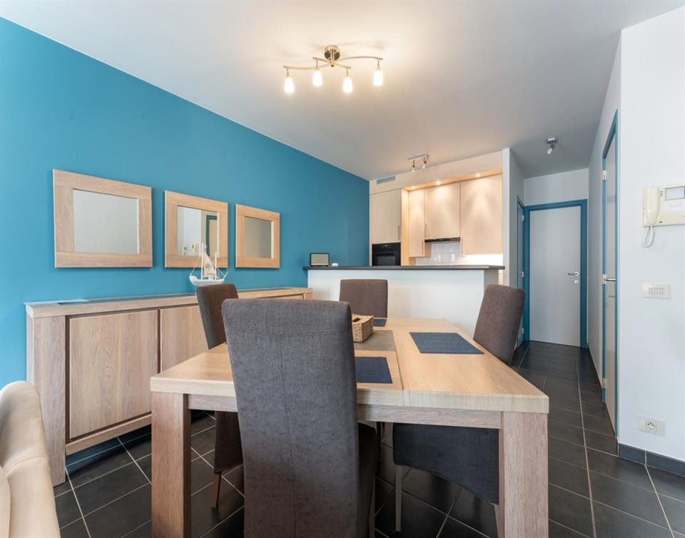 Apartment | Dining