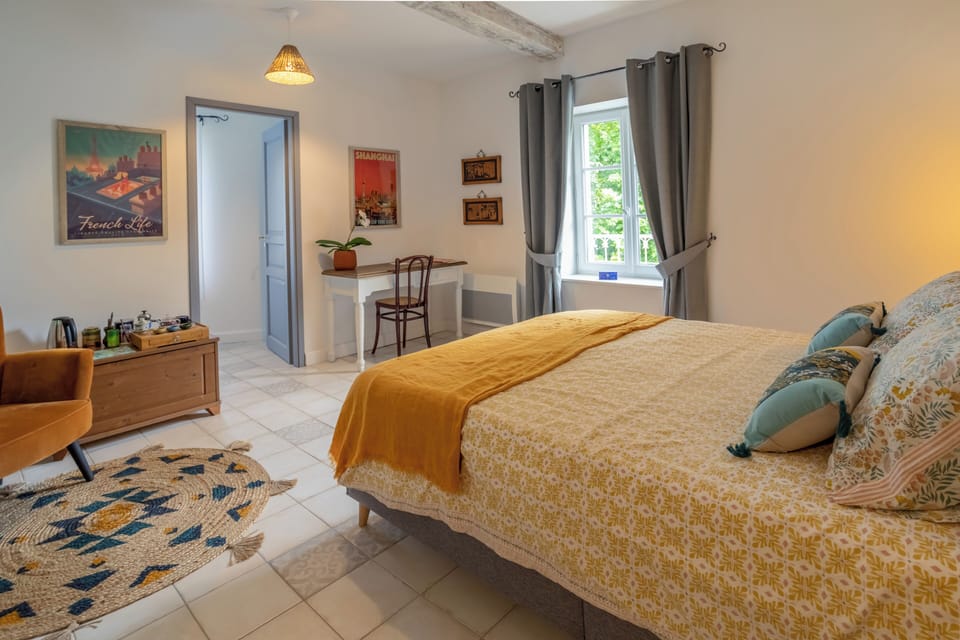 Comfort Suite, City View | Desk, laptop workspace, blackout drapes, iron/ironing board