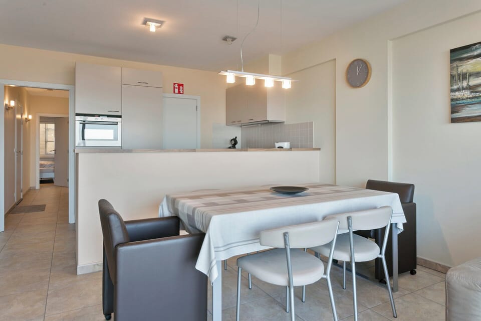 Apartment | Dining
