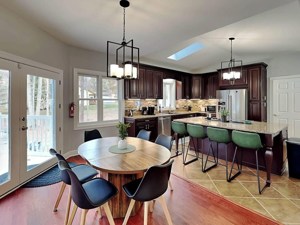 House (4 Bedrooms) | Property amenity