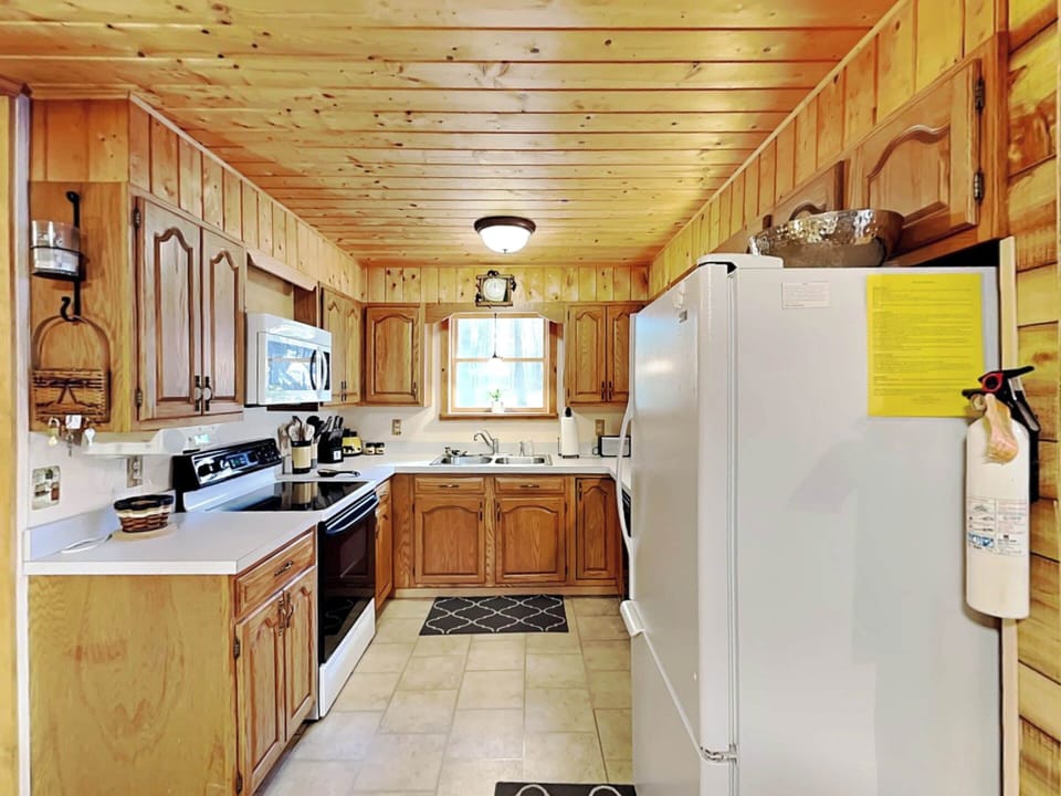 House (3 Bedrooms) | Property amenity