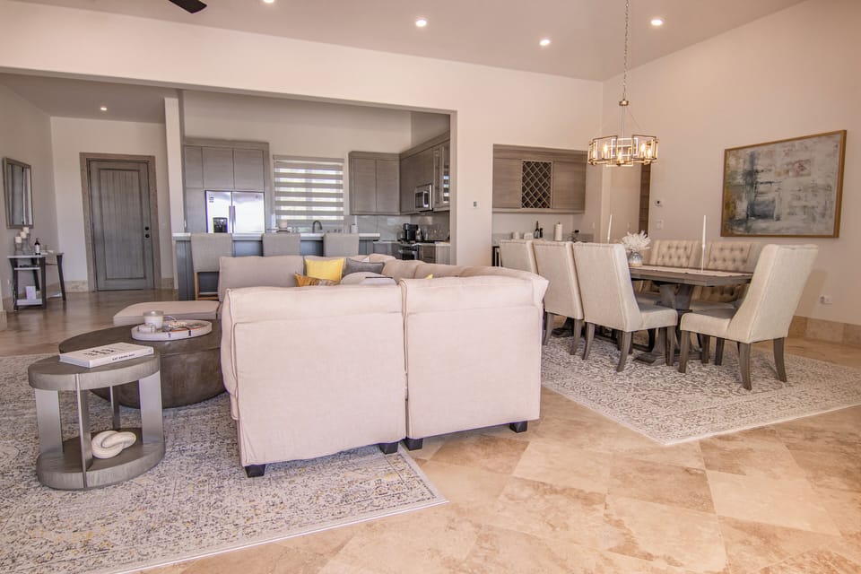 Living/Dinig room