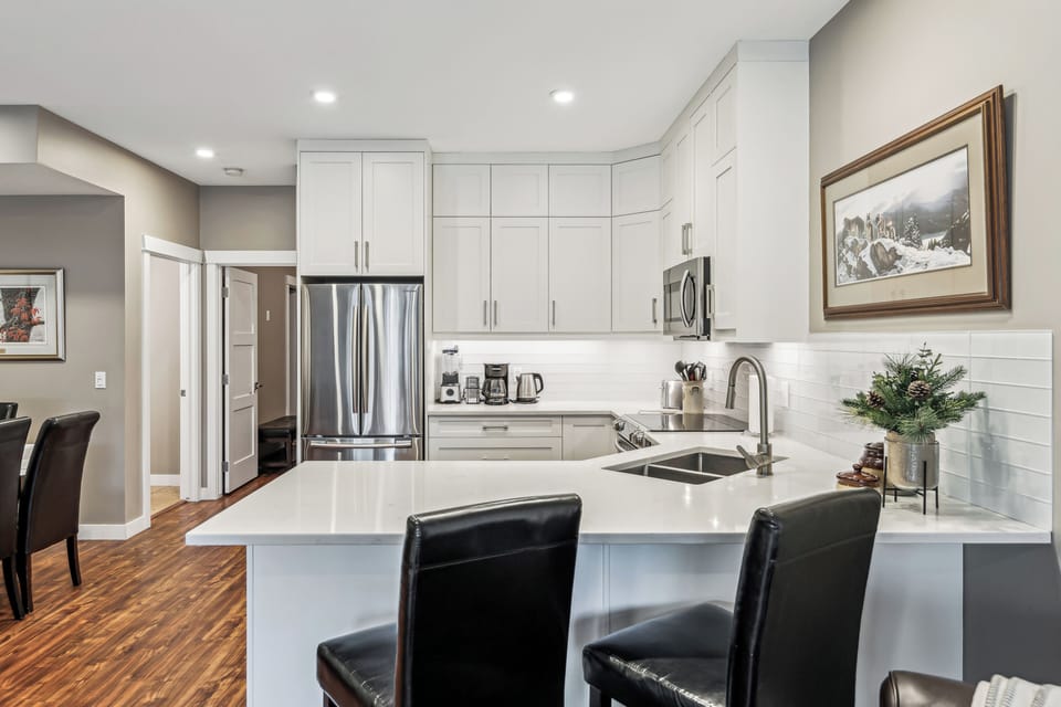 Fully stocked kitchen.