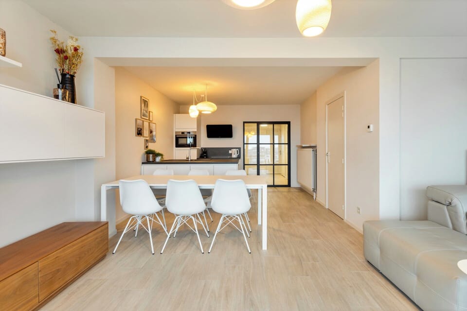 Apartment | Dining