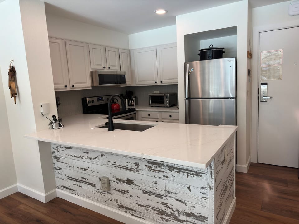 Indoors, Kitchen, Kitchen Island, Microwave, Oven