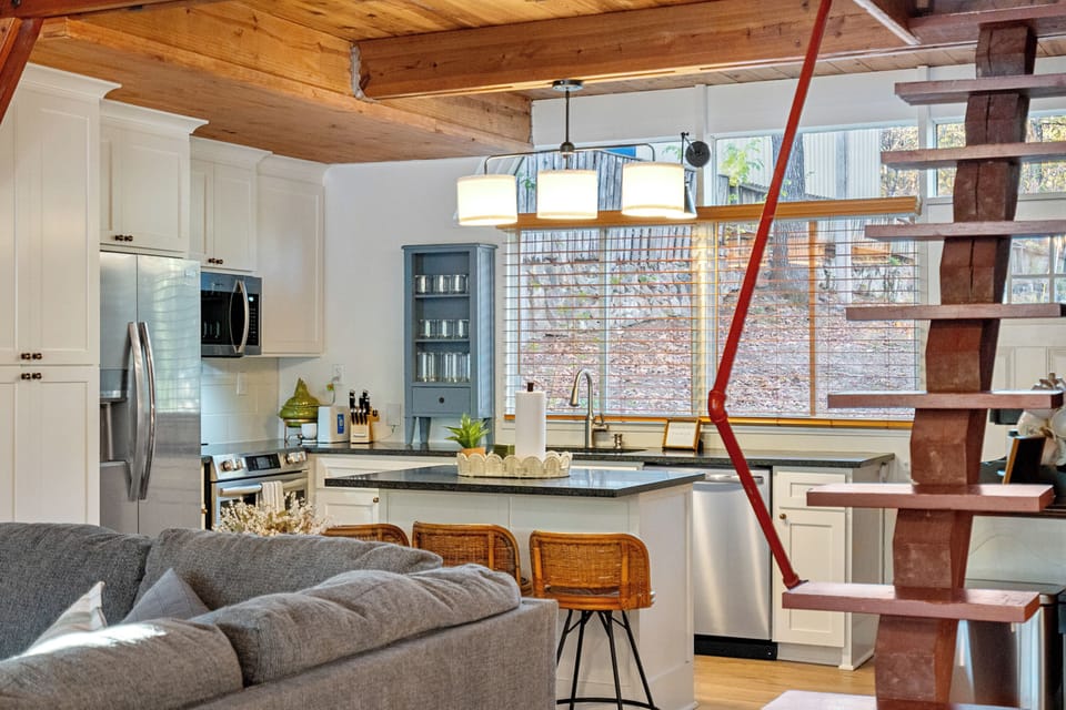 kitchen is fully stocked, roomy, and so easy to navigate