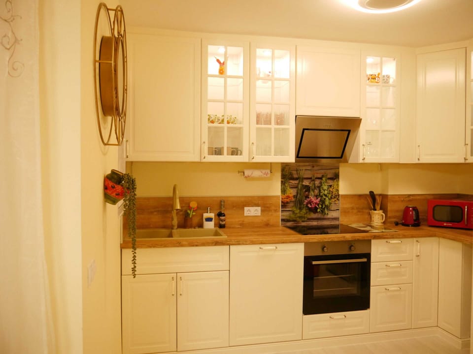 Apartment, Private Bathroom (Guadiana Sol) | Shared kitchen | Electric kettle, toaster