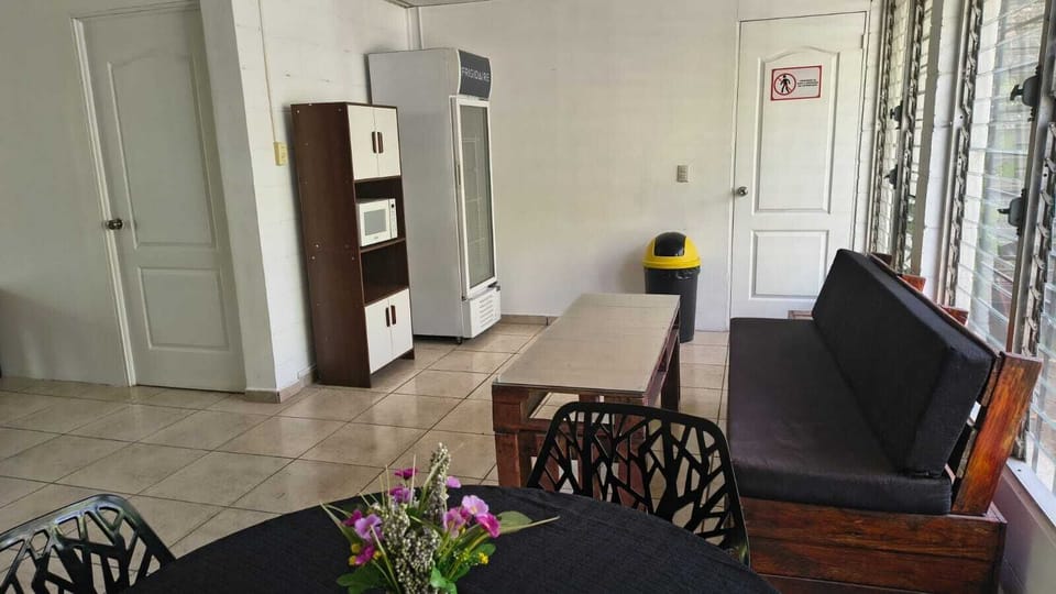Standard Cottage, 5 Bedrooms, Garden View | Living area
