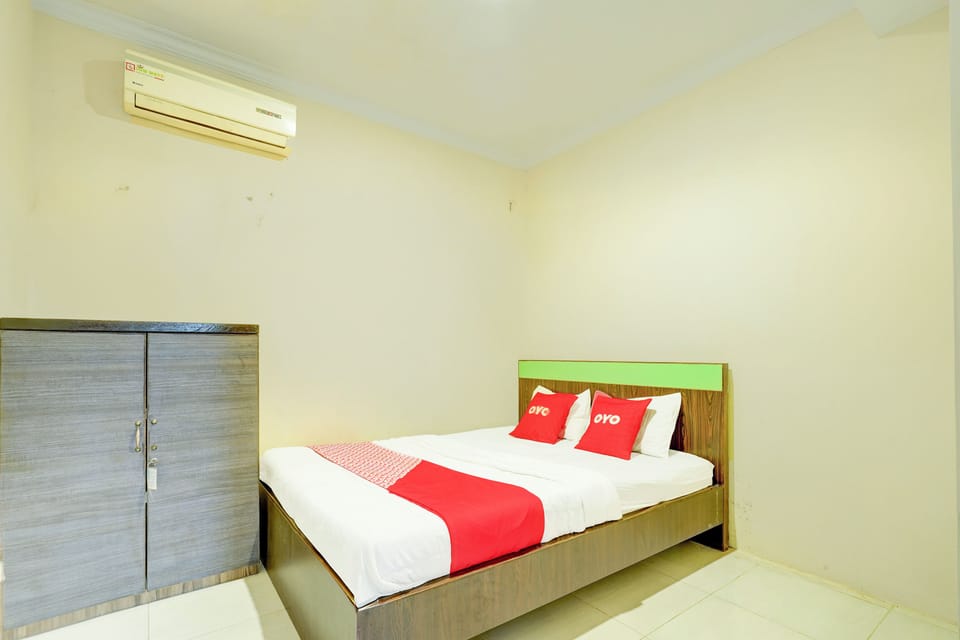 Standard Double Room | Free WiFi, bed sheets