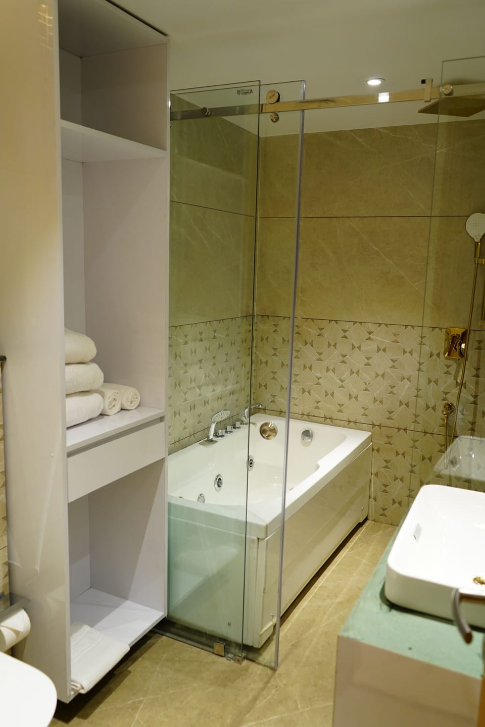 Premium Suite, Balcony, Valley View | Bathroom | Hair dryer, slippers, towels, soap