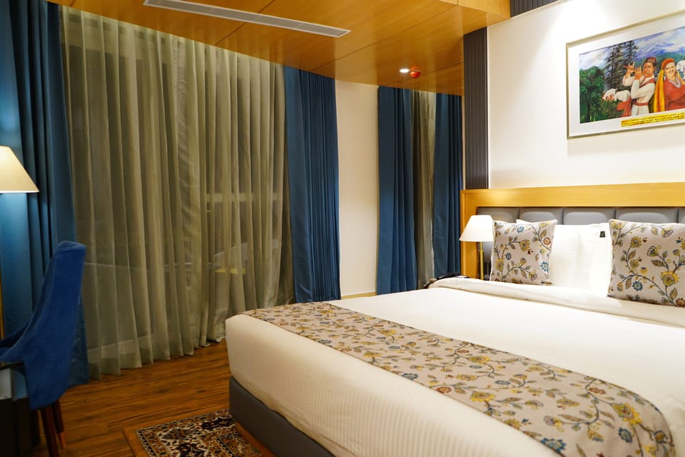 Premium Room, Balcony | In-room safe, blackout drapes, soundproofing, iron/ironing board
