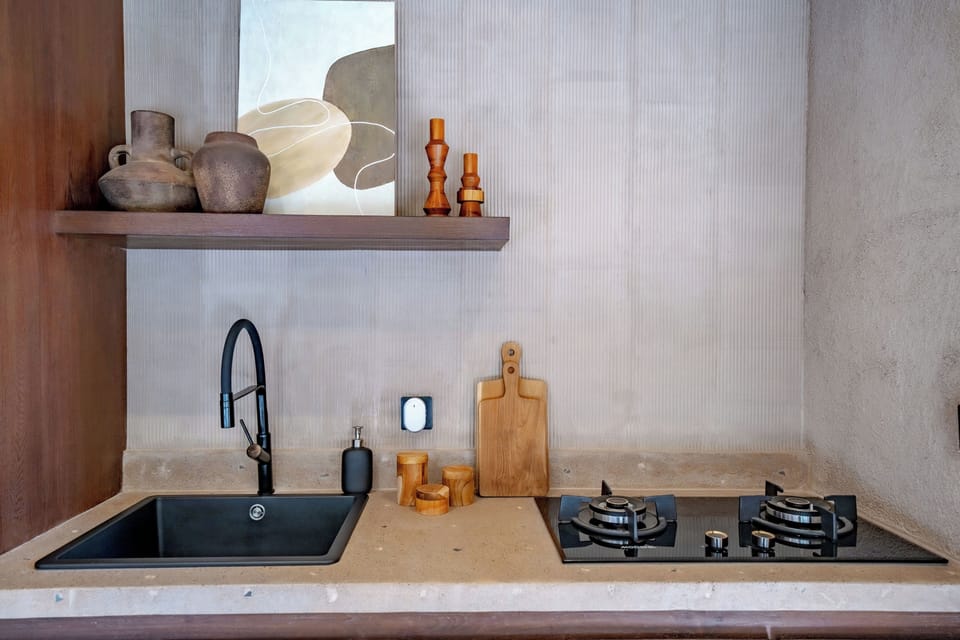 Junior Villa, Pool View | Private kitchen | Fridge, stovetop, blender, cookware/dishes/utensils