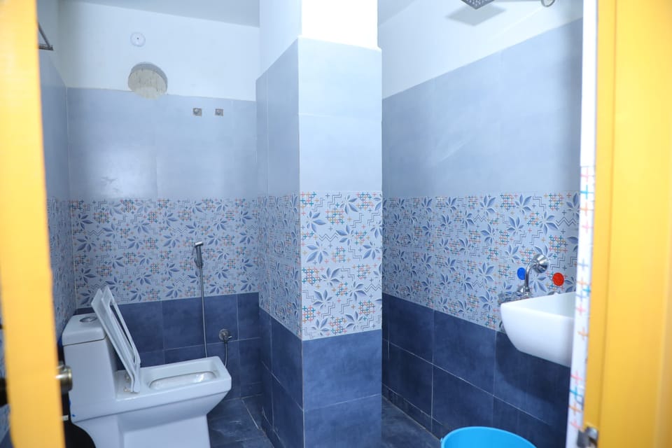 Shower, bathrobes, towels, shampoo
