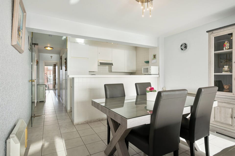 Apartment | Dining