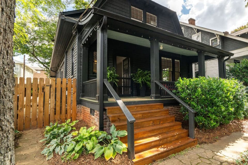 Our picturesque front porch is a great place to relax. We even have a gate to put up to allow dogs to enjoy your dogs hanging with you.