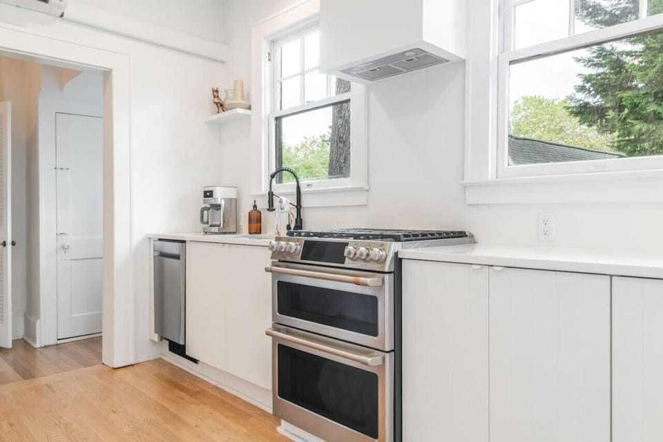 Newly renovated kitchen with all new features and appliances.