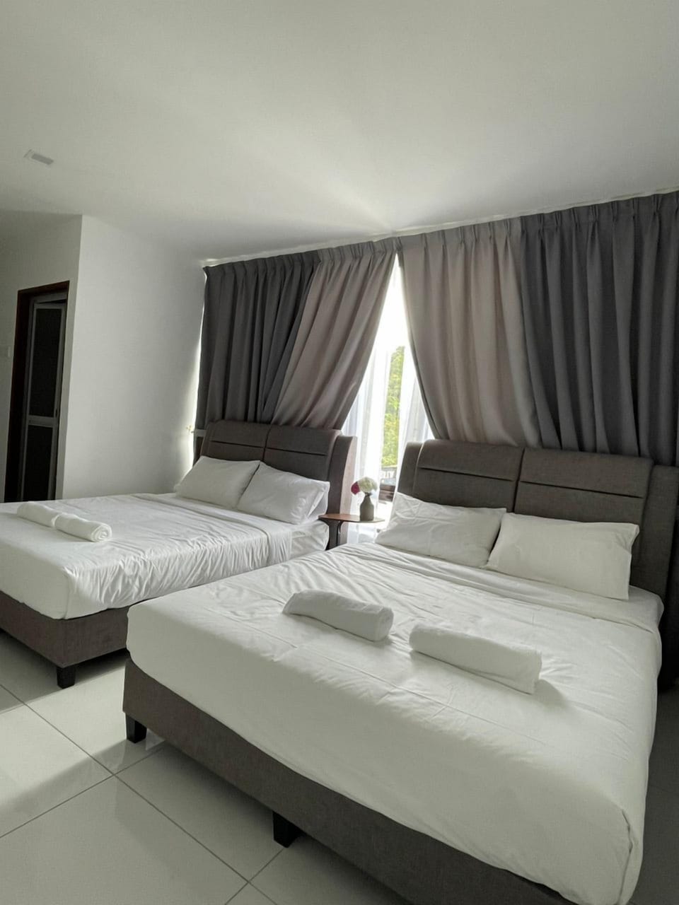 Superior Quadruple Room | Iron/ironing board (on request), WiFi (free), bed sheets