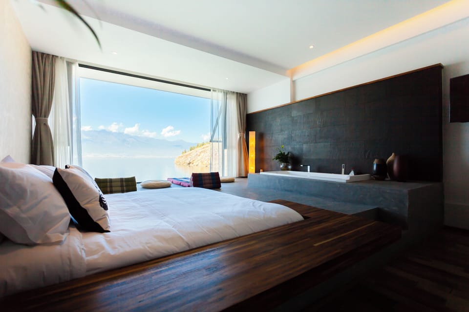 Superior Double Room, Private Bathroom, Lake View | Desk, laptop workspace, WiFi (free)