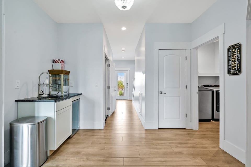 Hallway
CG.5-6-25